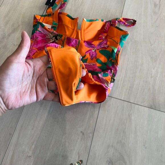 Express Floral Balconette Body Contour One-piece Swimsuit size M - Picture 5 of 10